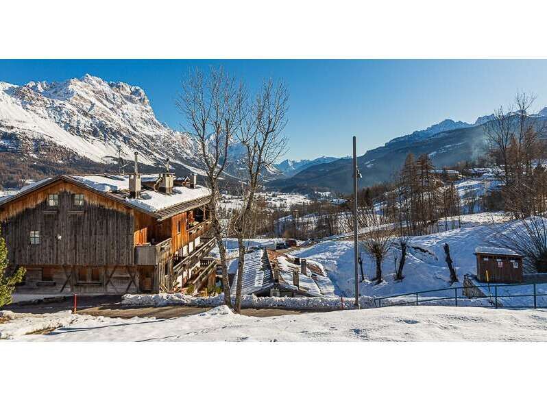 Ski-In-Out Chalet for Sale in Cortina d'Ampezzo, Italy - Thumbnail 2