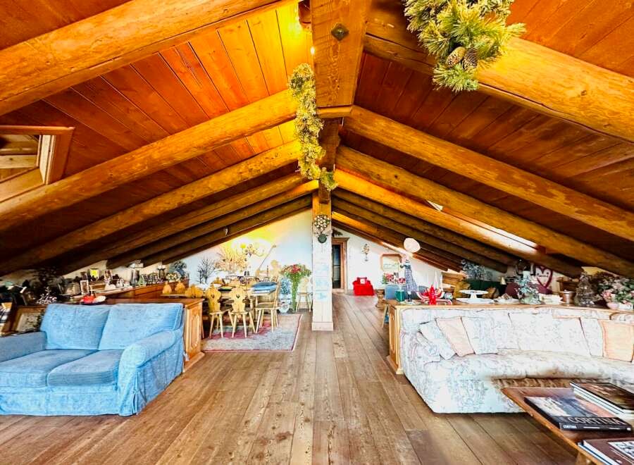 Ski-In-Out Chalet for Sale in Cortina d'Ampezzo, Italy - Thumbnail 3