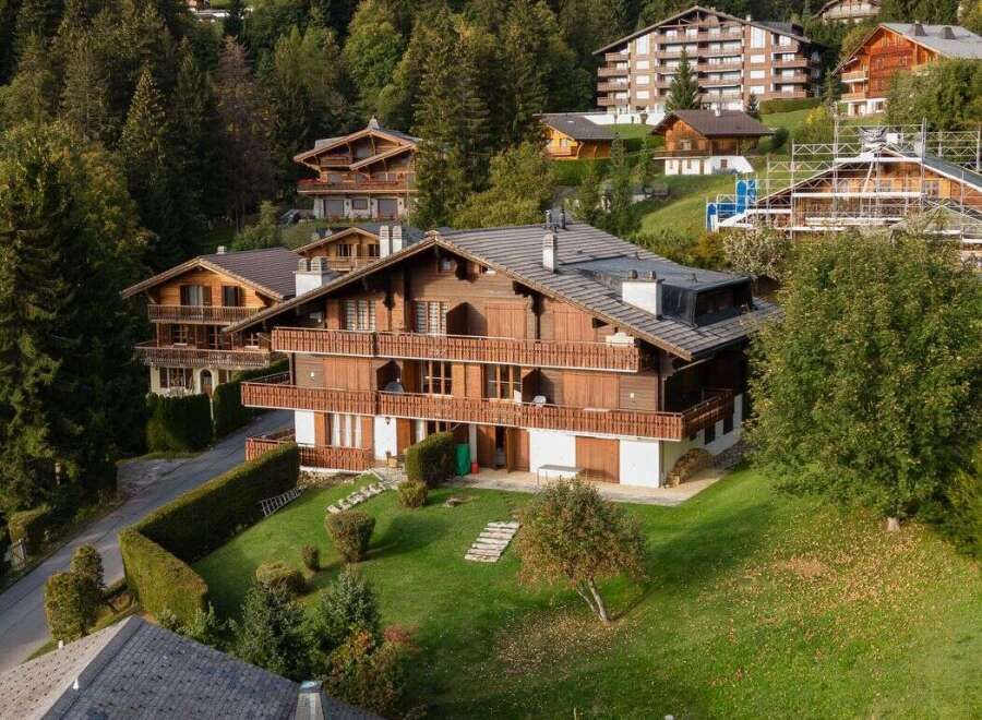 3-Bedroom Apartment for Sale in Villars with Alpine Views - Thumbnail 2