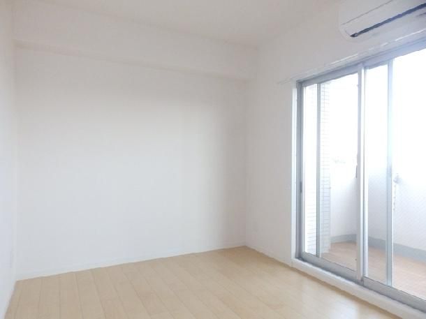 2LDK Pet-Friendly Apartment for Rent in Fukuyama City, Hiroshima - Thumbnail 4