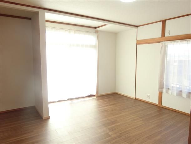 Renovated 4LDK House for Sale in Fukuyama, Hiroshima - Thumbnail 3