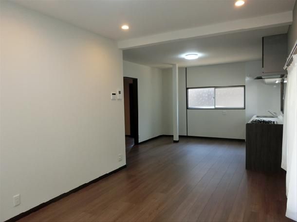 Renovated 4LDK House in Onomichi, Hiroshima for Sale - Thumbnail 4