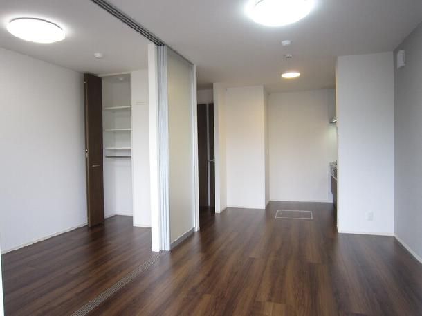 2LDK Apartment for Rent in Fukuyama, Hiroshima - 52.88 sqm - Thumbnail 3