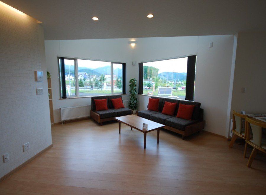 Modern 4-Bedroom House Near Furano Kitanomine Ski Area - Thumbnail 3