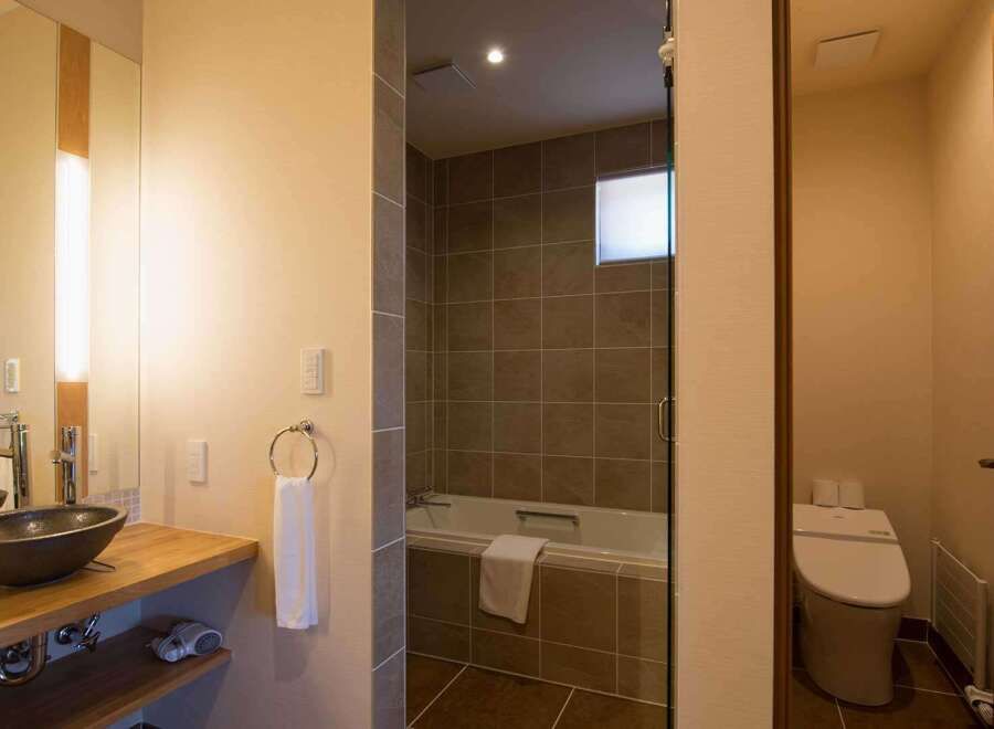 Luxury 6-Bedroom Chalet with Mt. Yotei Views in Niseko - Thumbnail 4