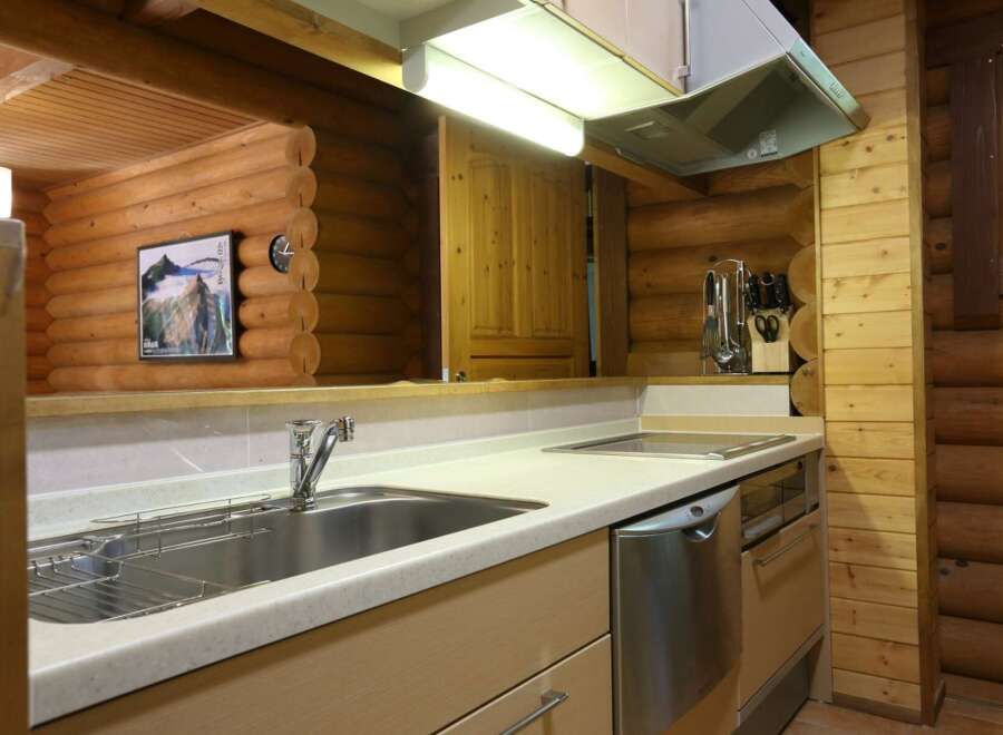 Log Cabin for Sale in Hakuba with 4 Bedrooms and Rental Income - Thumbnail 4