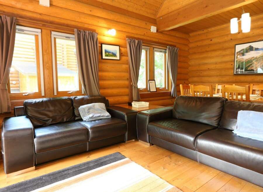 Log Cabin for Sale in Hakuba with 4 Bedrooms and Rental Income - Thumbnail 2