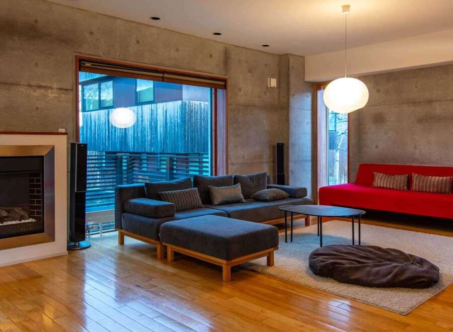 Modern 4-Bed House in Niseko's Lower Hirafu with Mountain Views - Thumbnail 3