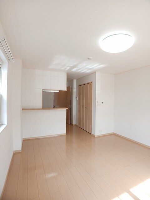 1R Apartment for Rent in Fukuyama, Hiroshima – 32.9 sqm - Thumbnail 3
