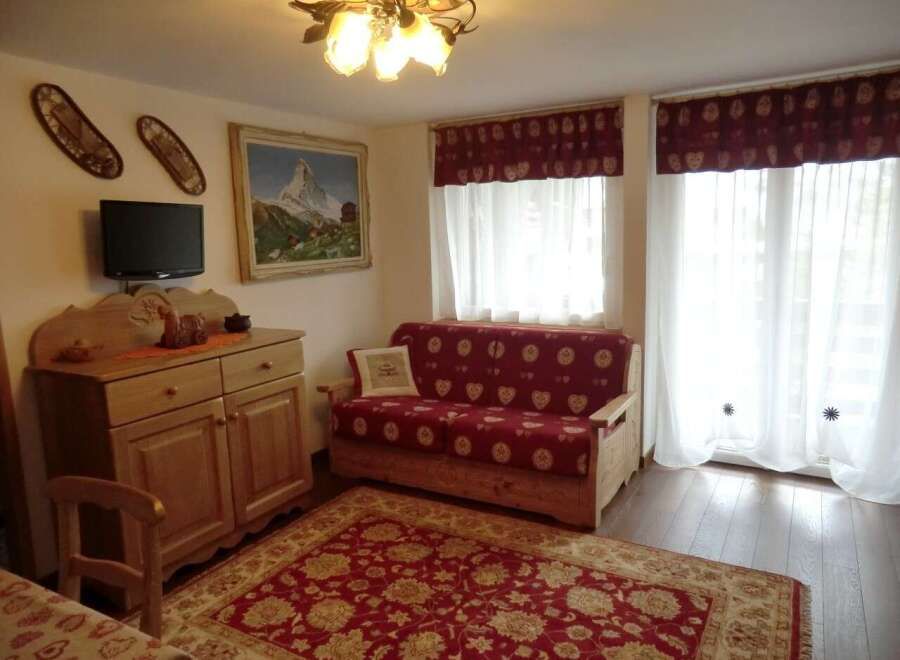 3-Bed Apartment with Matterhorn Views in Cervinia, Italy - Thumbnail 4