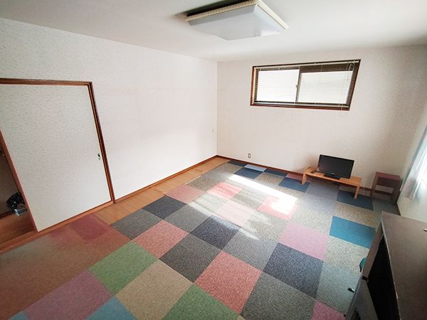 4DK House for Sale in Shimoichi, Nara with Large Plot - Thumbnail 3