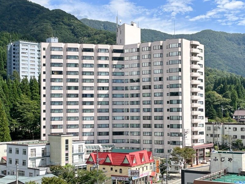 Naeba Resort Condo for Sale in Premier Ski Destination - Thumbnail 2