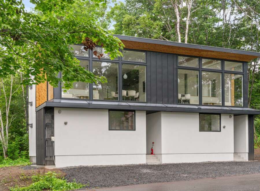 Brand New 6-Bedroom Duplex Villa with Private Onsen in Niseko - Thumbnail 3