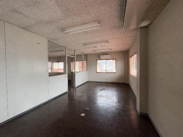 Office for Rent in Fukuyama, Hiroshima - 76.87 sqm - Thumbnail 3