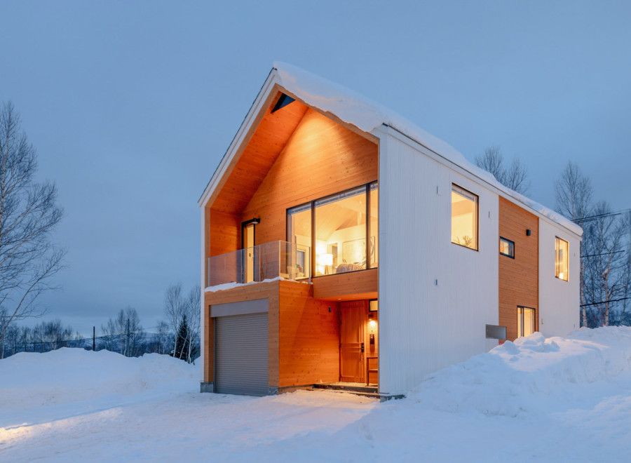Luxury Villa for Sale in Niseko with Mountain Views - Image 1