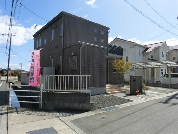 4LDK Detached House for Sale in Fukuyama, Hiroshima - Thumbnail 2