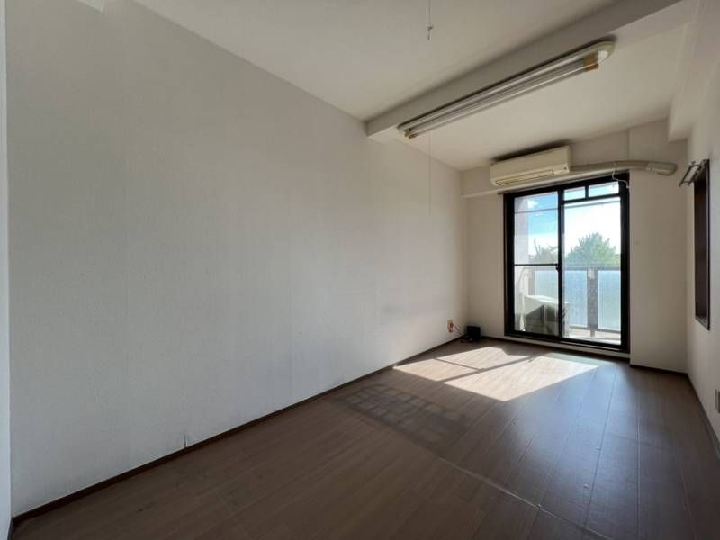 1K Apartment in Himeji, Hyogo - Near Sanyo Himeji Station - Thumbnail 3