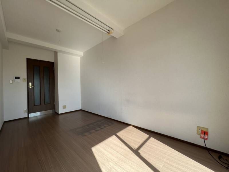 1K Apartment in Himeji, Hyogo - Near Sanyo Himeji Station - Thumbnail 2