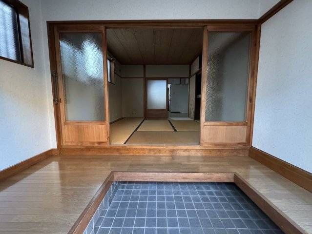 Pet-Friendly 1DK Detached House Near Nishidai Station, Kobe - Thumbnail 4