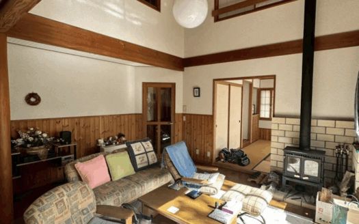 Modern 3LDK Home in Kamakura's Inamuragasaki Seaside Area - Thumbnail 4