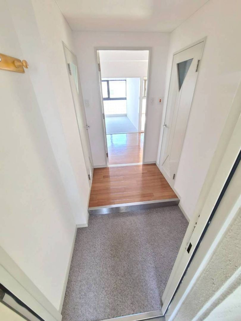 2DK Apartment Near Koroen Station, Nishinomiya, Hyogo - Thumbnail 2