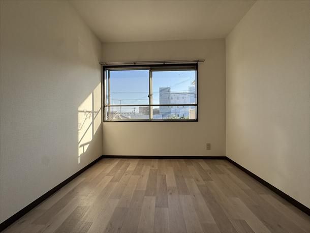 3DK Apartment for Rent in Higashifukatsu, Fukuyama, Hiroshima - Thumbnail 3