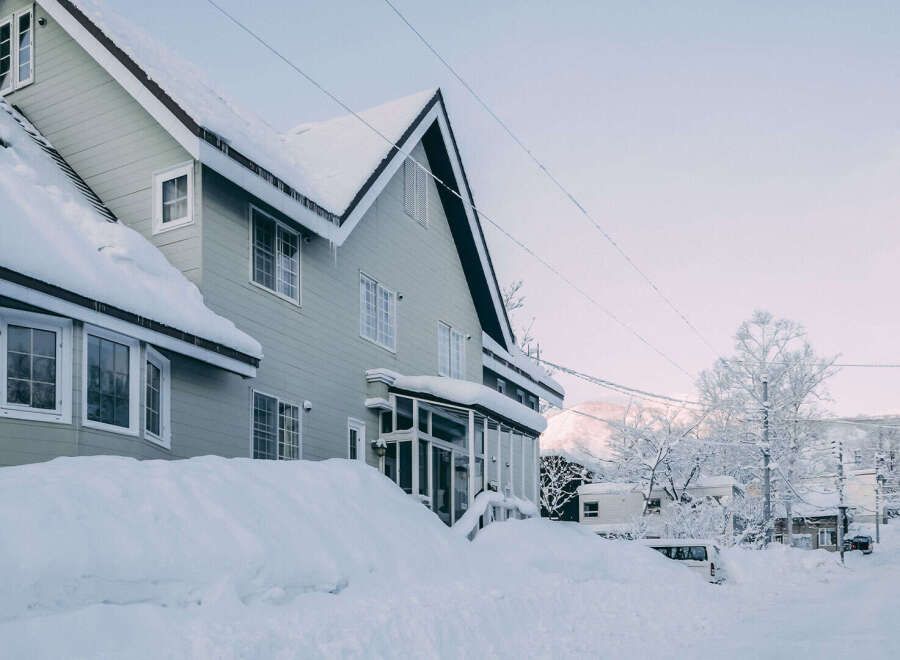 Renient Lodge - 10 Bedroom Staff House for Sale in Niseko Hirafu - Thumbnail 4