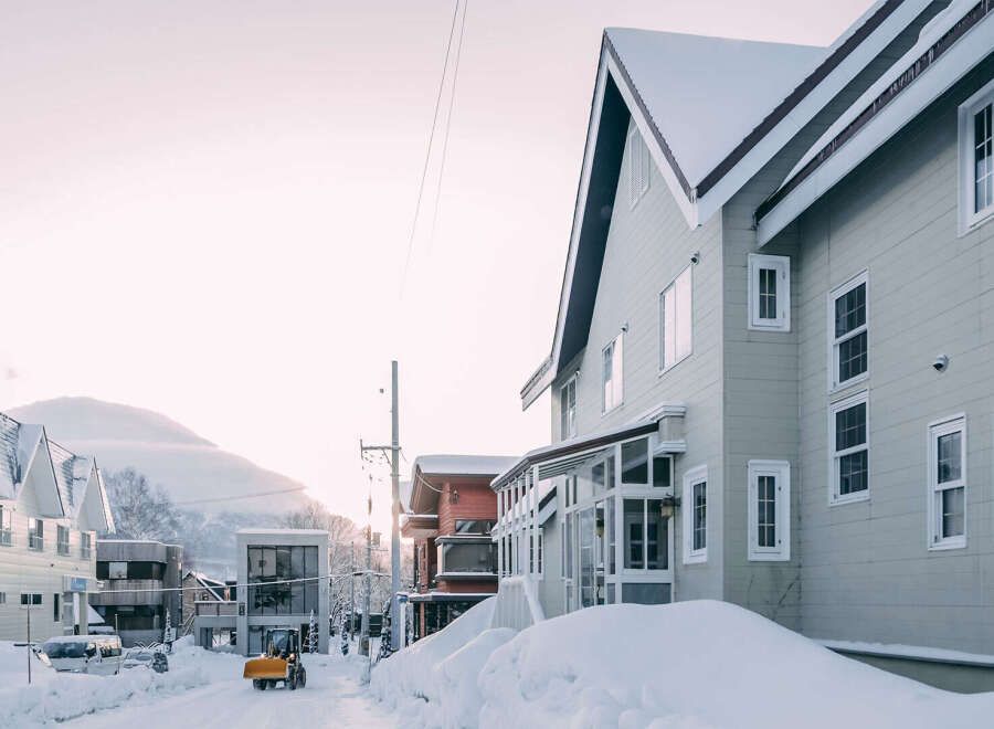 Renient Lodge - 10 Bedroom Staff House for Sale in Niseko Hirafu - Thumbnail 3
