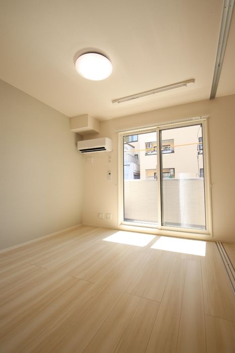 Modern 1LDK Apartment Near Fukuyama Station in Hiroshima - Thumbnail 3