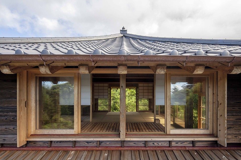 Traditional Japanese Villa on UNESCO Yakushima Island - Thumbnail 2