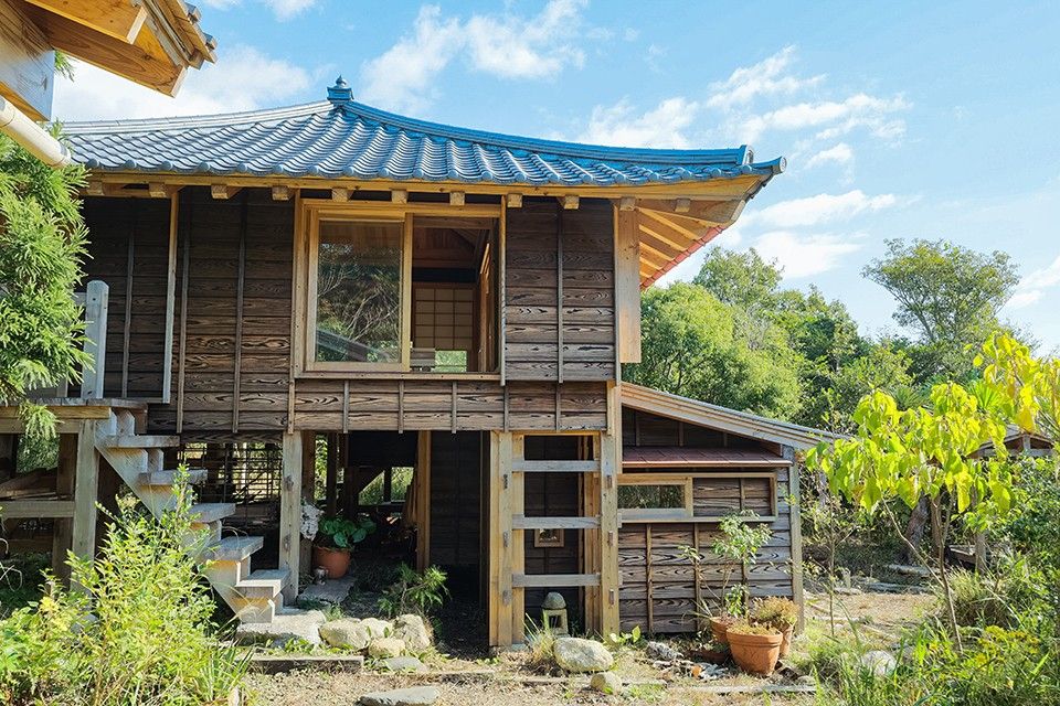 Traditional Japanese Villa on UNESCO Yakushima Island - Thumbnail 3
