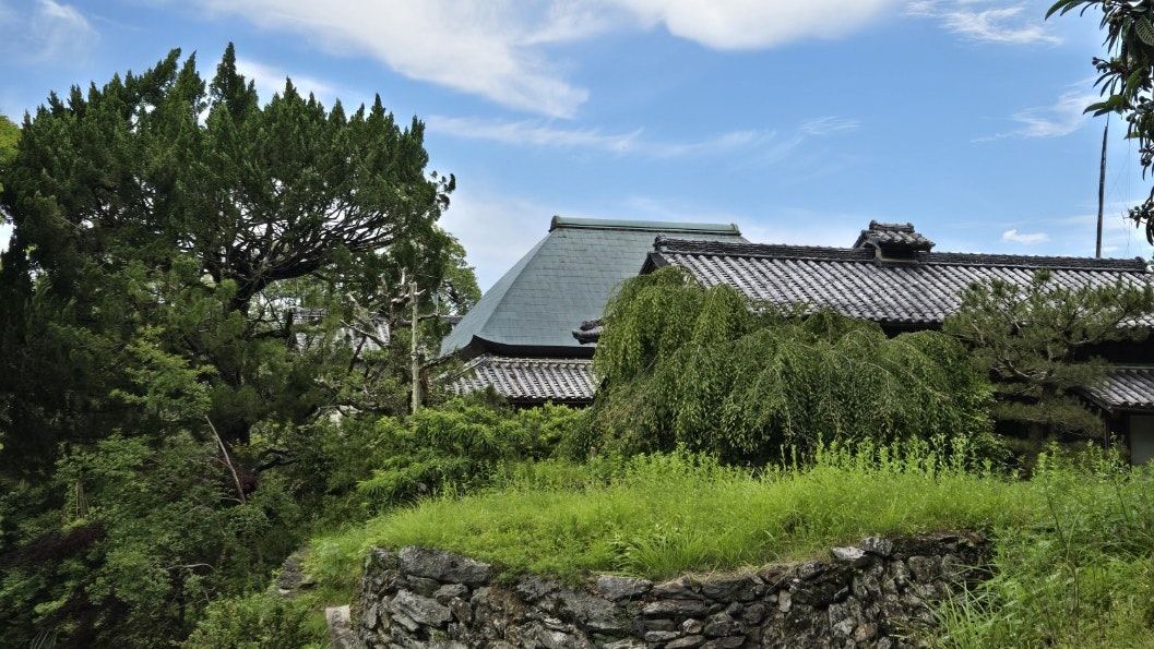 120+ Year Old Thatched House with Farmland in Sanagochi - Thumbnail 2