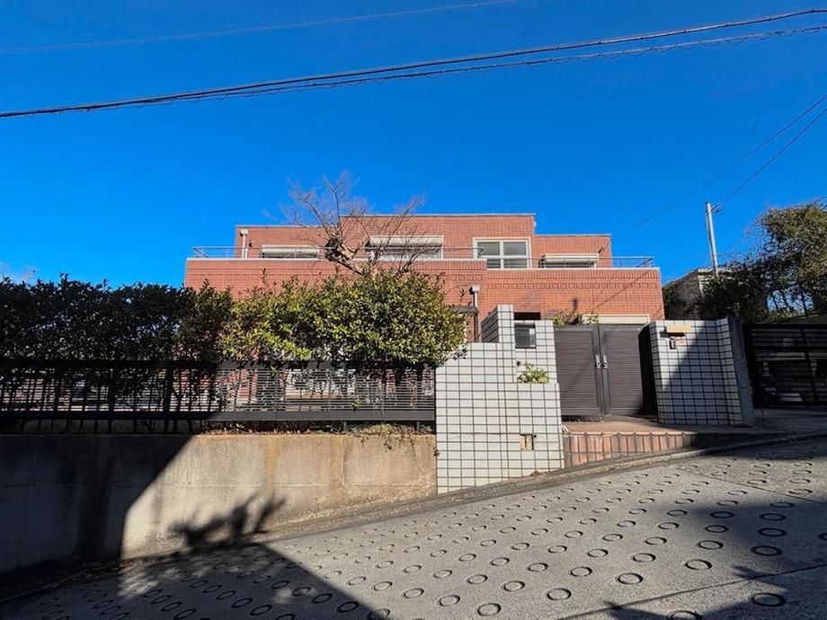 4LDK Detached House for Sale in Hayama, Kanagawa - 229 sqm - Thumbnail 3