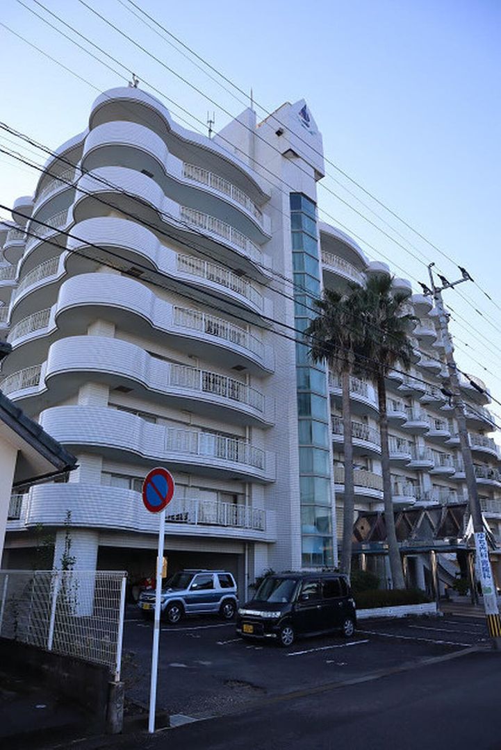 1LDK Apartment for Sale in Miyazaki City, Miyazaki Prefecture - Thumbnail 2