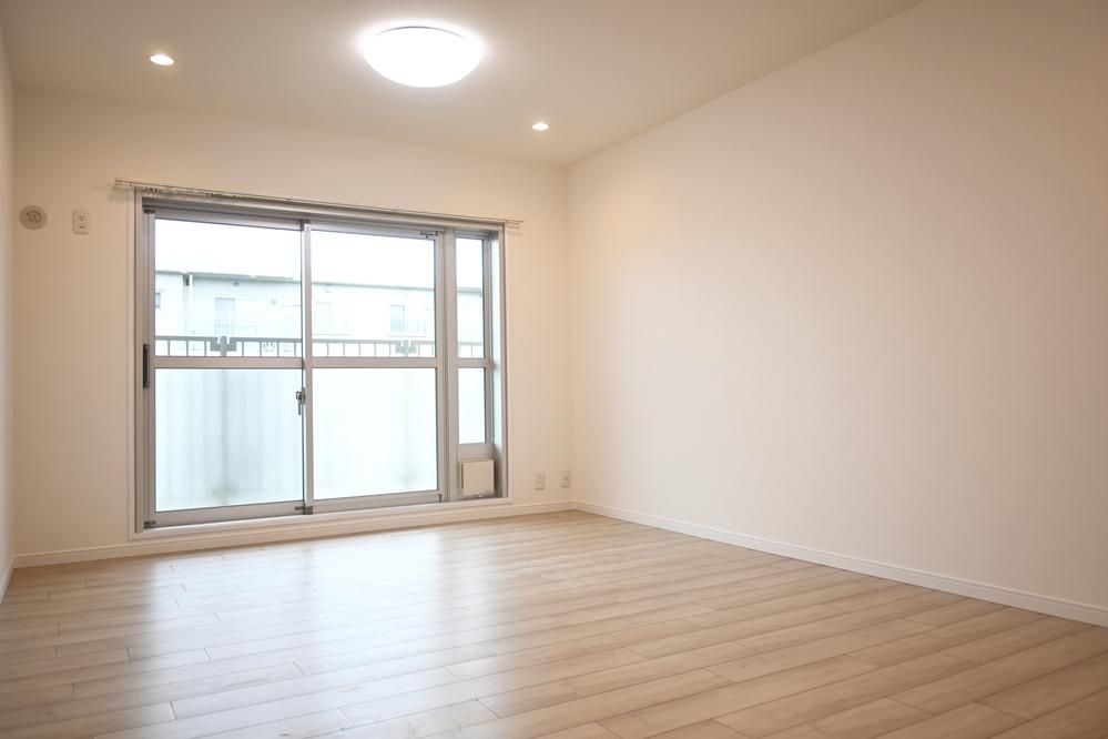 Renovated 4LDK Apartment for Sale in Ebina, Kanagawa - Thumbnail 4