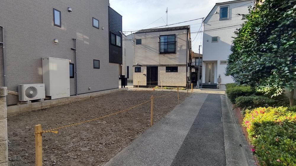 Vacant Corner Lot for Sale in Kita City, Tokyo - 47.38m2 - Thumbnail 3