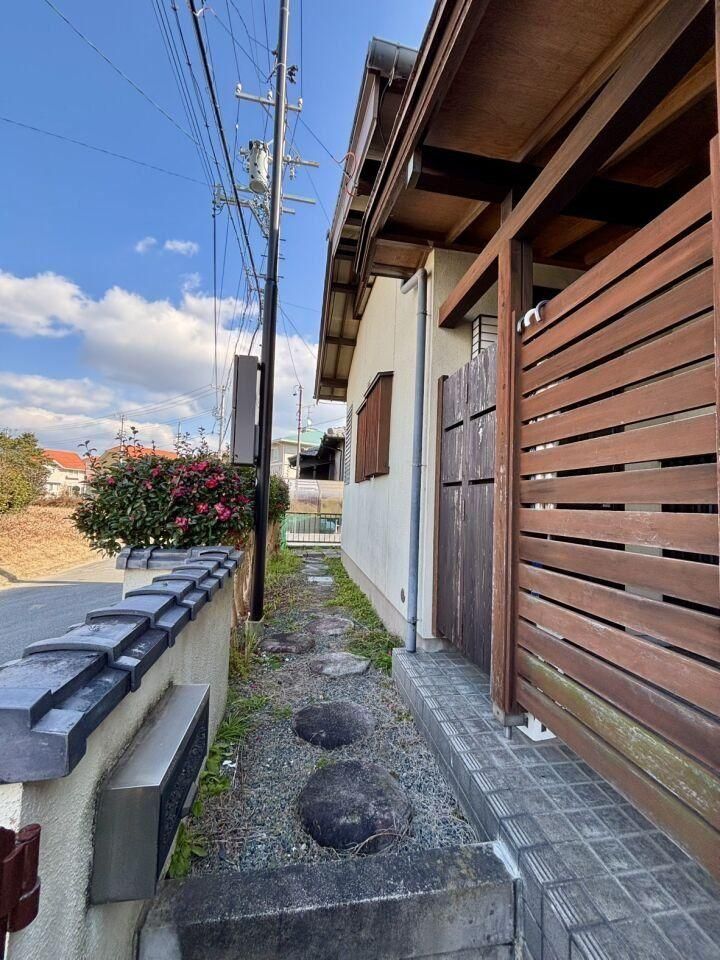 5DK Detached House for Sale in Suzuka, Mie - 201 sqm Land - Thumbnail 4