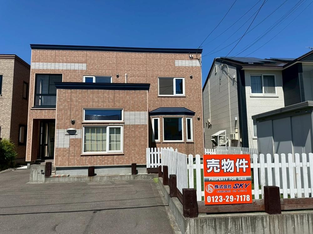 5LDK Detached House for Sale in Chitose, Hokkaido - 25.9M Yen - Thumbnail 2