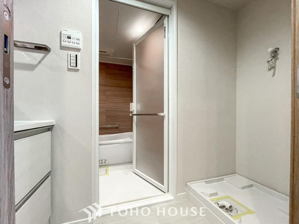 2LDK+S Renovated Apartment in Kawasaki, Kanagawa - Thumbnail 4