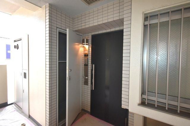 Renovated 3LDK Corner Apartment in Sendai, Miyagi - Thumbnail 2