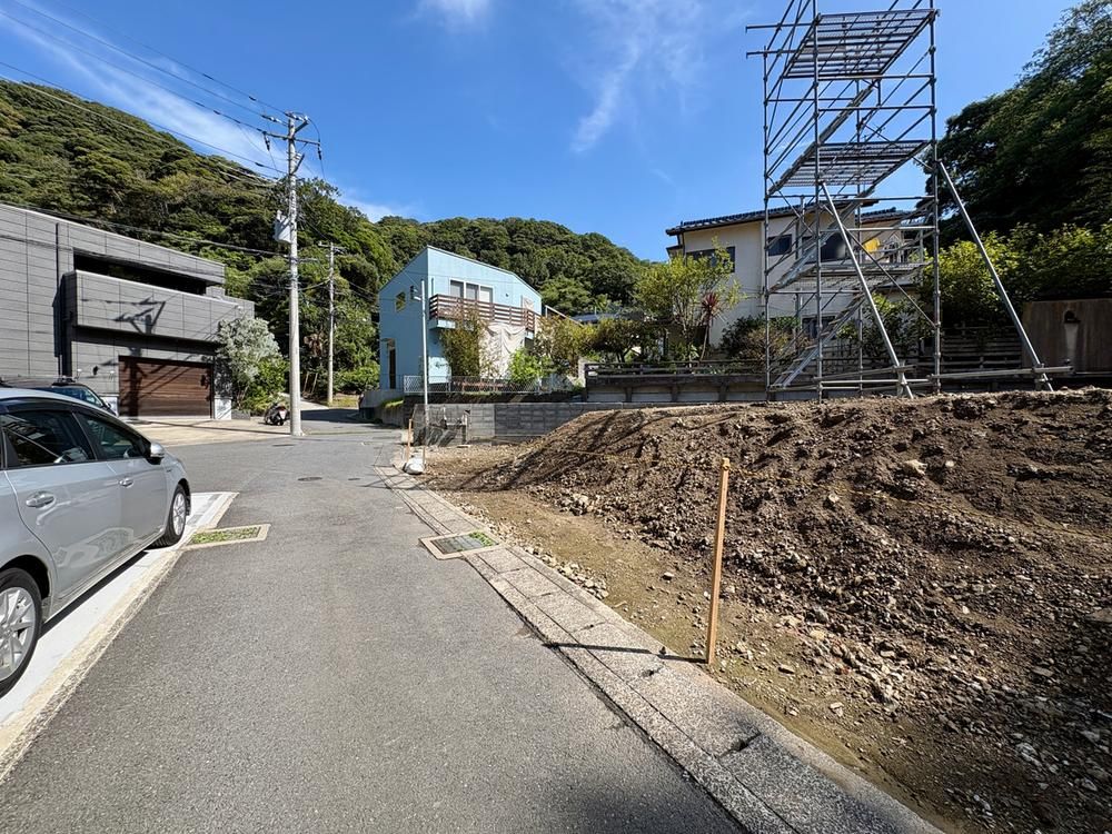 Land for Sale in Hayama, Kanagawa - 422 sqm Plot with Ocean Views - Thumbnail 3