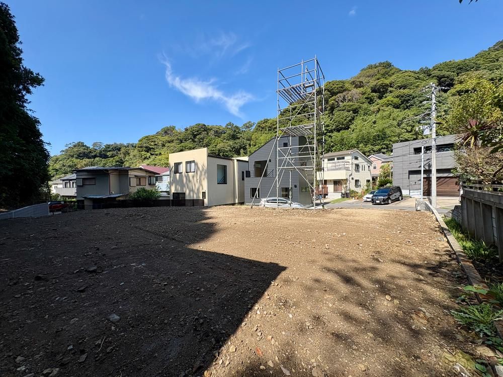 Land for Sale in Hayama, Kanagawa - 422 sqm Plot with Ocean Views - Thumbnail 2