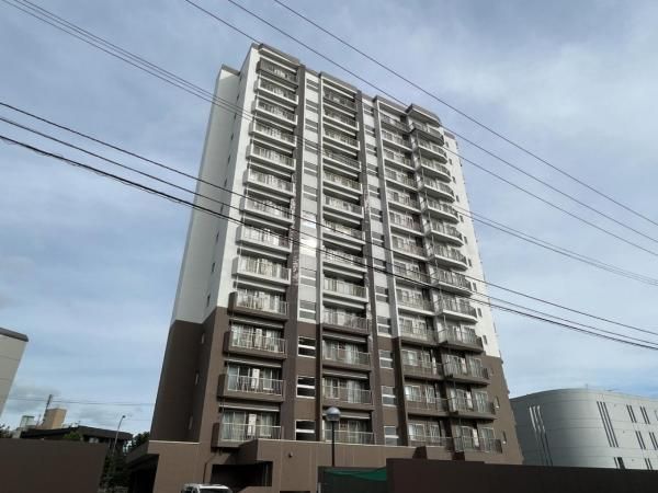 3LDK Apartment for Sale Near Hibarigaoka Station, Sapporo - Thumbnail 2