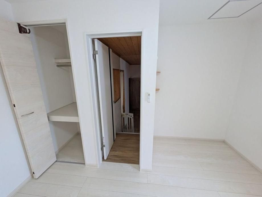 Renovated 4LDK House in Asahikawa with Parking - Thumbnail 2