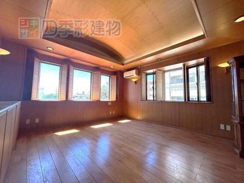 Spacious 3LDK RC House for Sale in Chatan, Okinawa - 280m² - Thumbnail 3