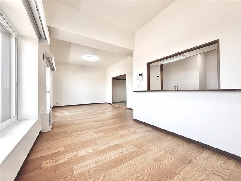 Renovated 3LDK Apartment in Sapporo Nishi Ward for Sale - Thumbnail 3