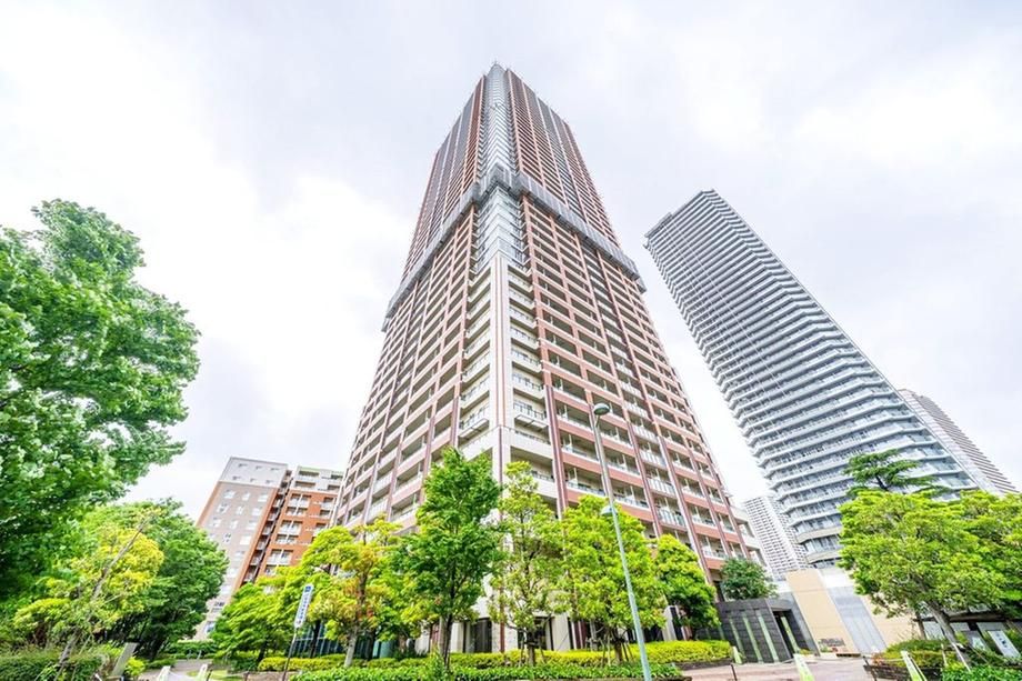 THE KOSUGI TOWER 2LDK Apartment for Sale in Kawasaki - Thumbnail 2