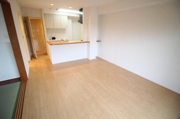 Renovated 3LDK Apartment for Sale in Ami Town, Ibaraki - Thumbnail 4