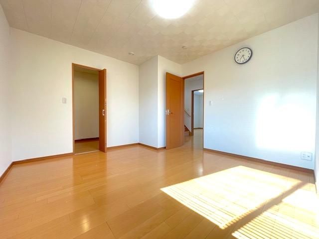 4LDK Detached House in Fukushima City with Garden and Parking - Thumbnail 4
