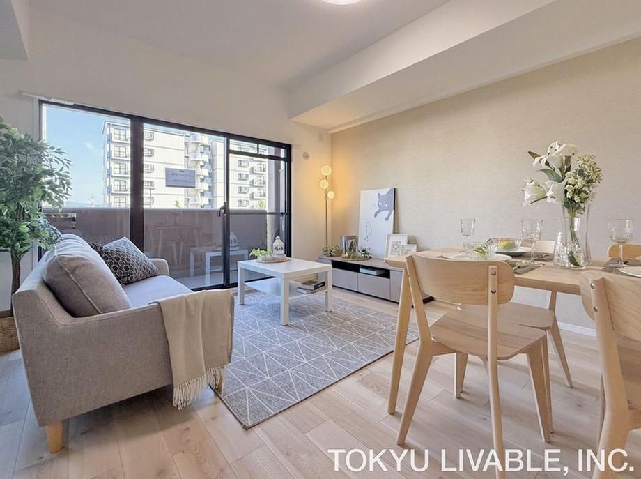 Renovated 3LDK Apartment in Tsurumi-ku, Osaka for Sale - Thumbnail 4